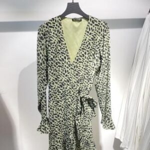 Vestido corto estampado verde