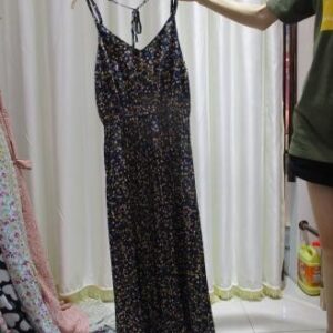 Vestido largo negro con tirantes