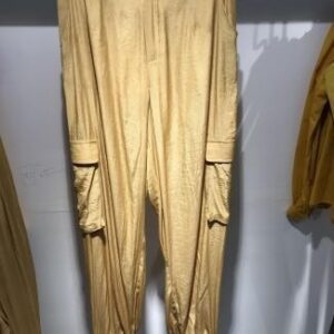 Pantalón mostaza cargo con lazos