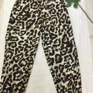 Pantalón con estampado de leopardo