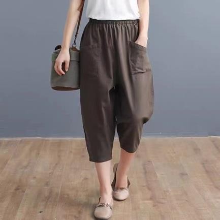 Pantalón capri negro estilo relajado