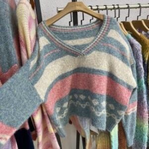 Sweater franjas en tonos vivos