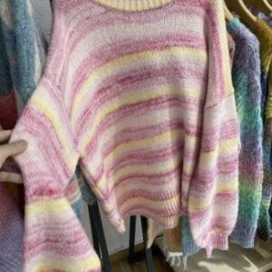 Sweater tonos pastel en efecto degradado