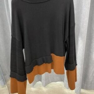 Sweater ancho con cuello alto