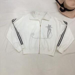 Chaqueta blanca deportiva con franjas laterales