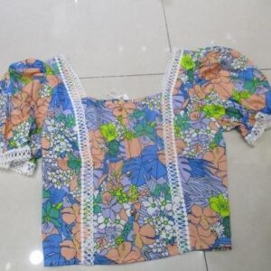 Blusa floral azul tropical