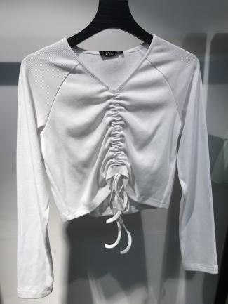 Blusa fruncida con cordón ajustable al frente